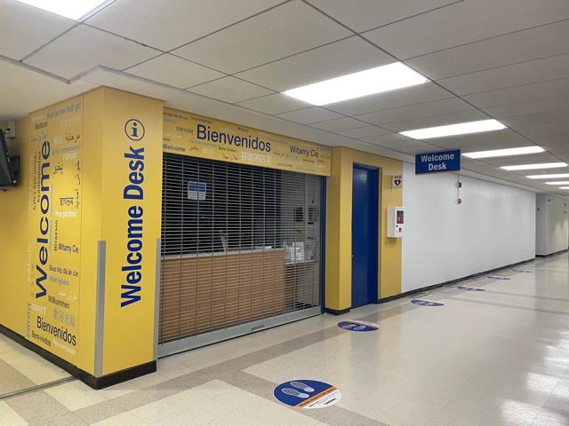 WelcomeDesk2