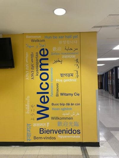 WelcomeDesk3